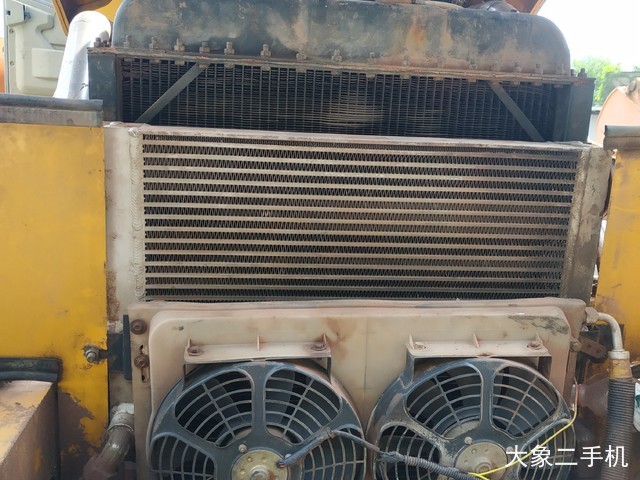 徐工 XS262J 压路机