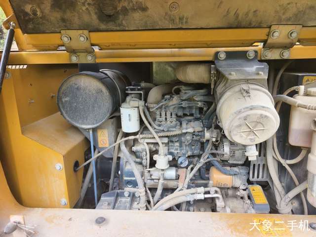 徐工 XE75D 挖掘机