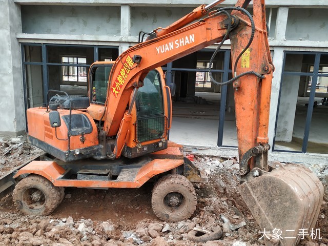 远山机械 YS765-8 挖掘机