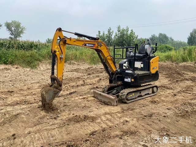 三一重工 SY16C 挖掘机