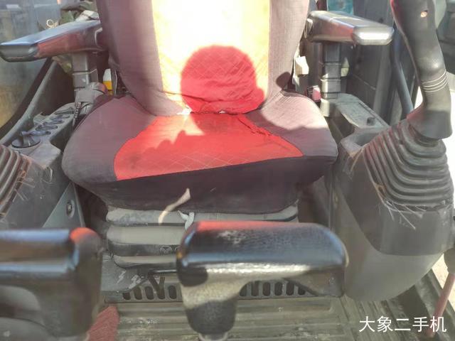 小松 PC220-8 挖掘机