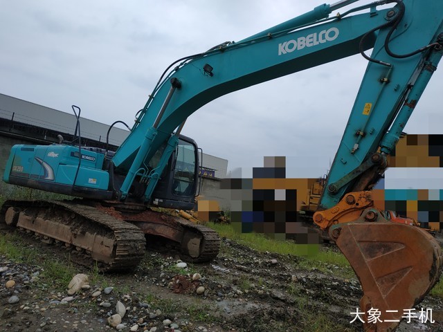 神钢 SK250-8 挖掘机