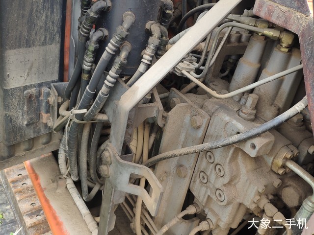 日立 ZX135US 挖掘机