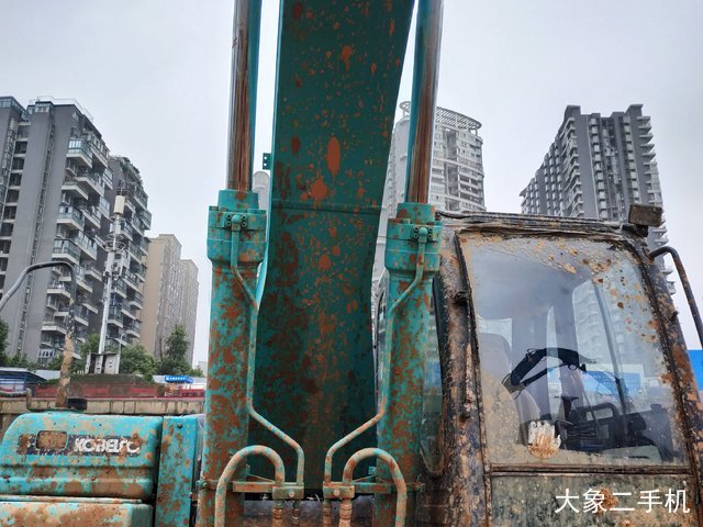 神钢 SK260LC-8 挖掘机