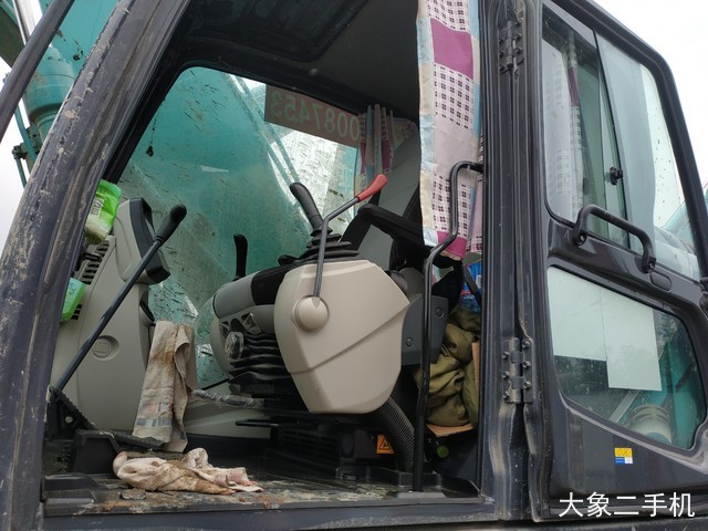 神钢 SK260LC-10 挖掘机