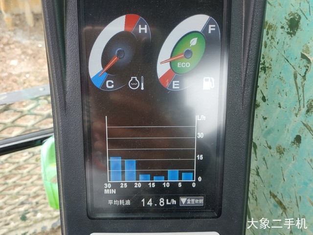 神钢 SK260LC-10 挖掘机