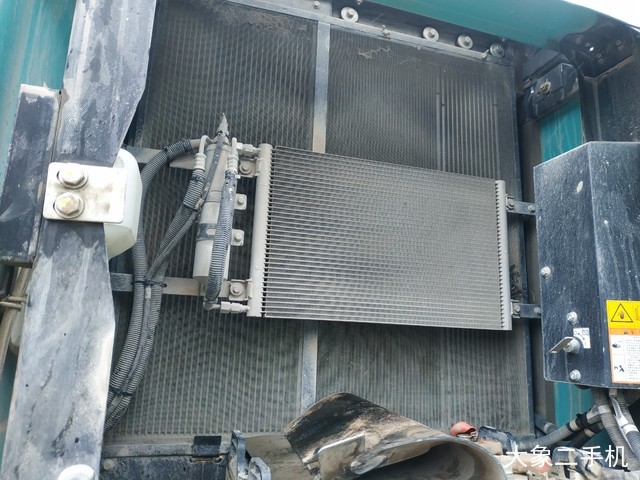 神钢 SK260LC-10 挖掘机