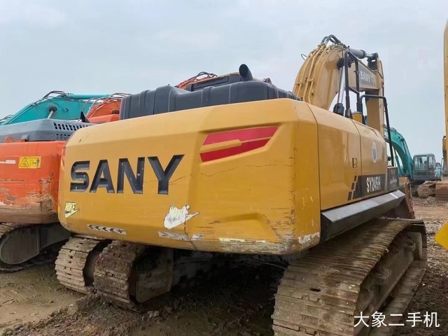 三一重工 SY265C 挖掘机