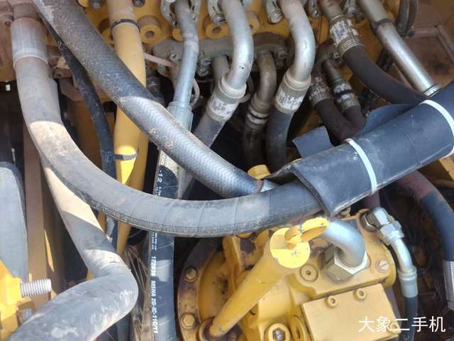 卡特彼勒 新一代Cat®323液压 挖掘机