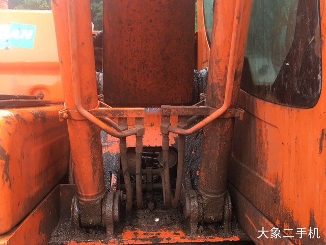 斗山 DX120 挖掘机