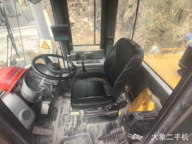 山东临工 L953 装载机