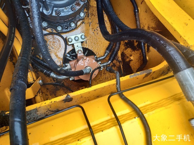 龙工 LG6220D 挖掘机