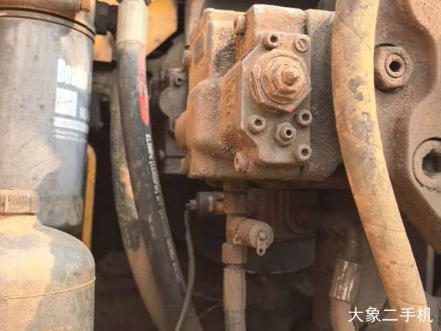 徐工 XE210 挖掘机