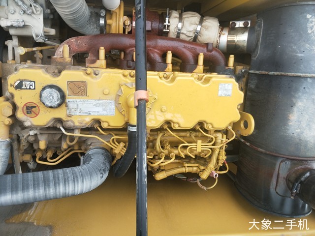 卡特彼勒 323D2L 挖掘机