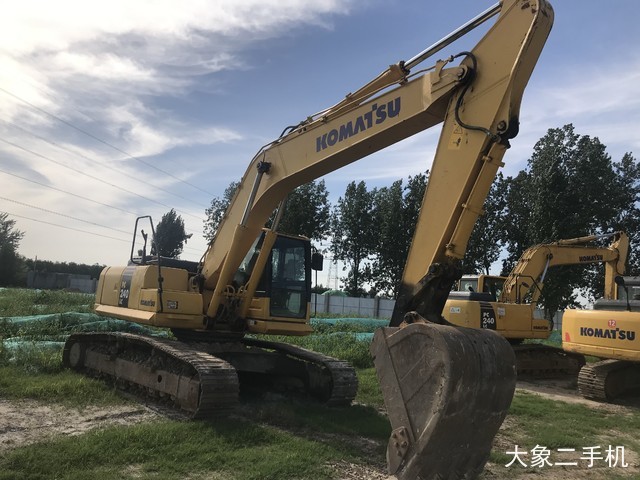 小松 PC240LC-8M0 挖掘机