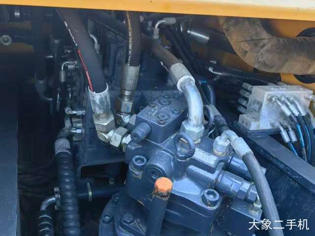 徐工 XE200D 挖掘机