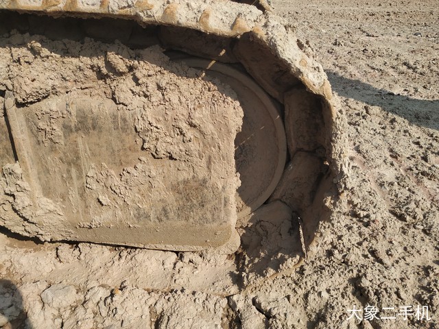 现代 R335LC-7 挖掘机