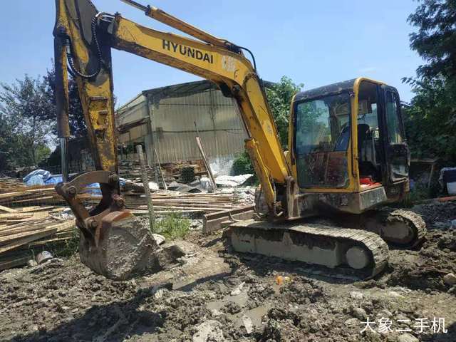 现代 R60-7 挖掘机