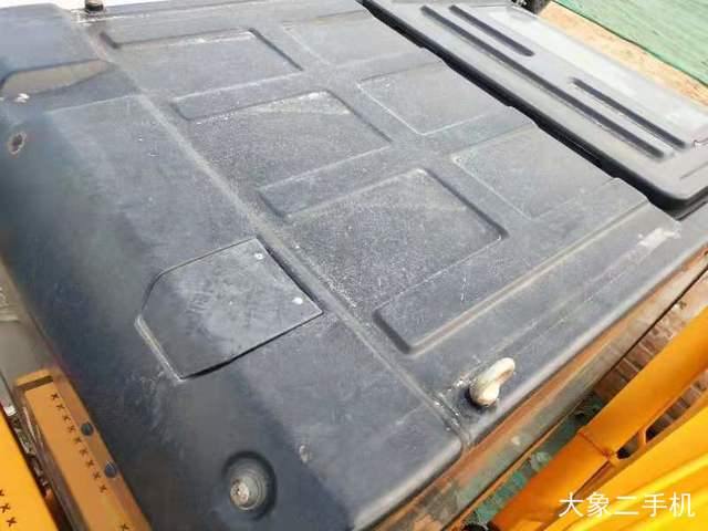 龙工 LG6225E 挖掘机