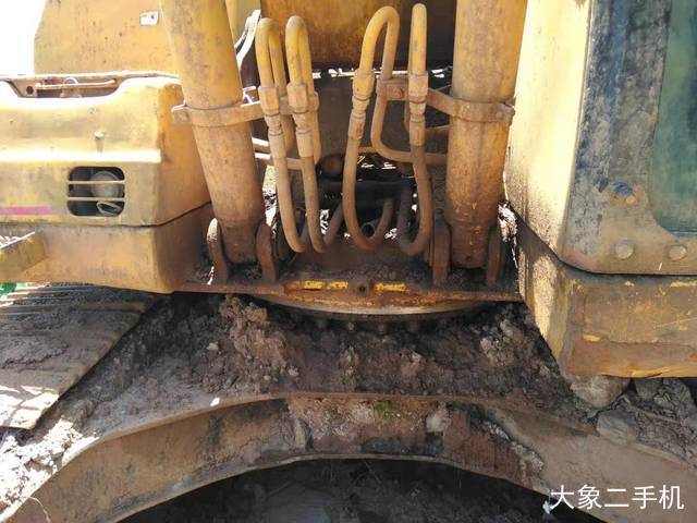 卡特彼勒 320B 挖掘机