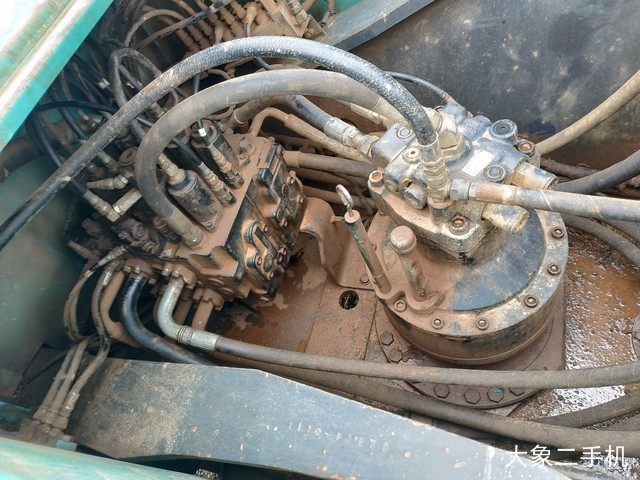 神钢 SK250-8 挖掘机