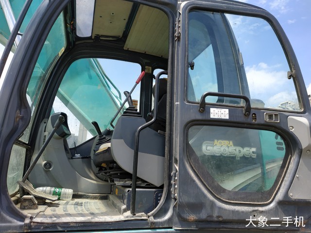 神钢 SK260LC-8 挖掘机