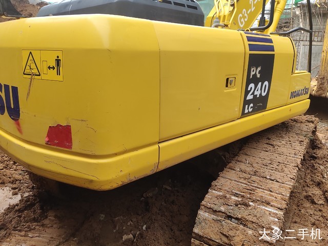 小松 PC220-8M0 挖掘机