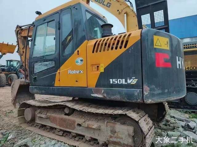 现代 R110-7 挖掘机