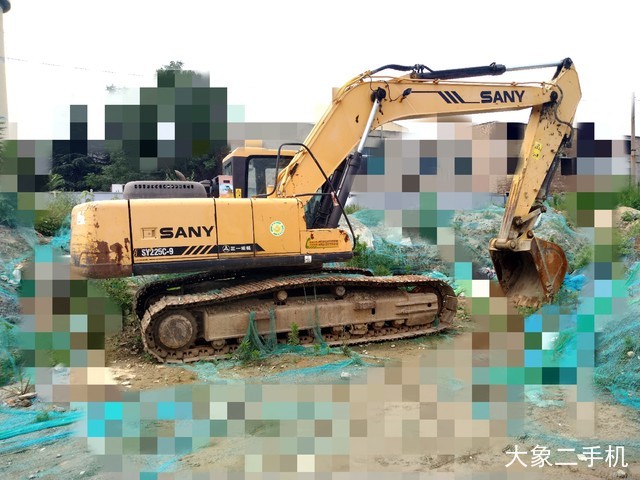 三一重工 SY225C 挖掘机