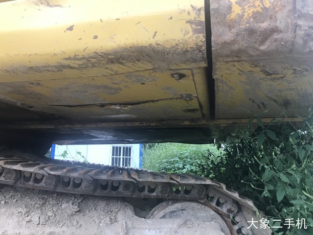 小松 PC200LC-8(600mm履带板) 挖掘机