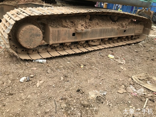 神钢 SK210LC-8 挖掘机