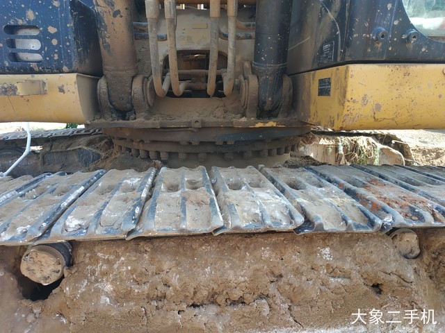 卡特彼勒 323D2L 挖掘机