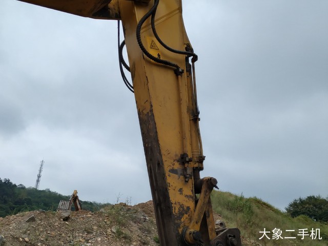 小松 PC240LC-8 挖掘机