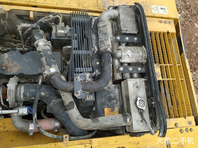 小松 PC240LC-8 挖掘机