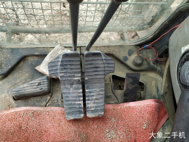 小松 PC240LC-8 挖掘机