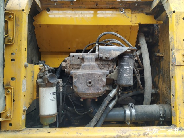 小松 PC240LC-8 挖掘机