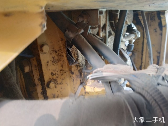 山工 SEM650B 装载机