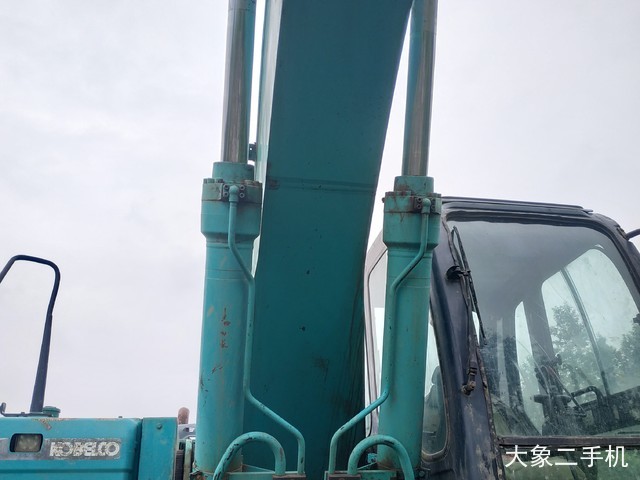 神钢 SK260LC-8 挖掘机