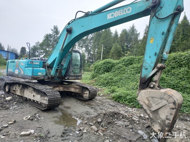 神钢 SK260LC-8 挖掘机