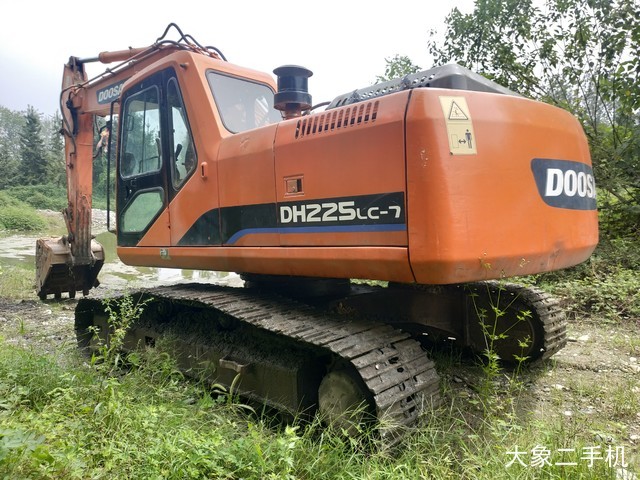 斗山 DH220LC-7 挖掘机