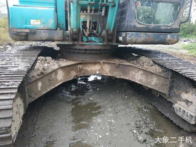 神钢 SK260LC-8 挖掘机