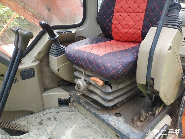 斗山 DH220LC-7 挖掘机