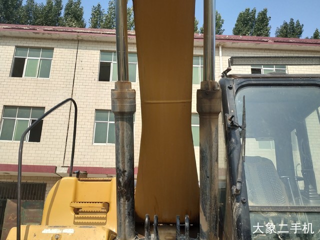 卡特彼勒 323DL 挖掘机