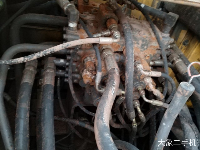 沃尔沃 EC210BLC 挖掘机