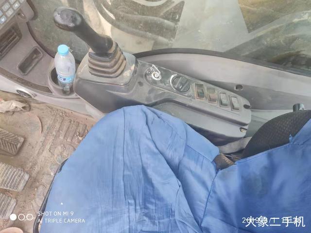 徐工 XE370CA 挖掘机