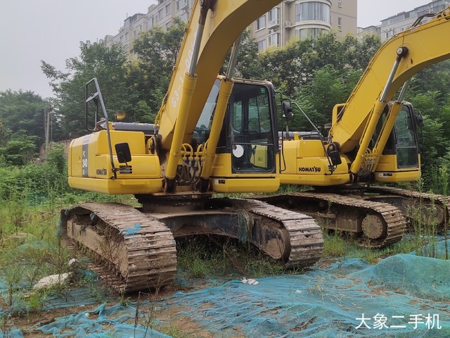 小松 PC220-8M0 挖掘机