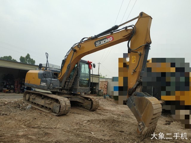 徐工 XE135D 挖掘机