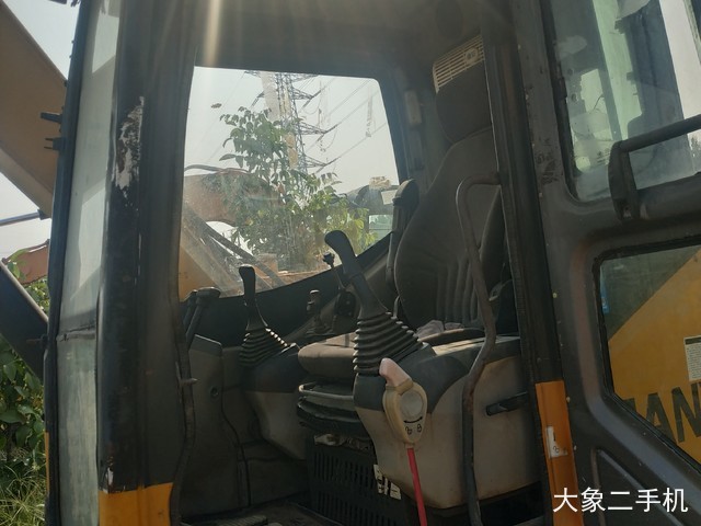 三一重工 SY75C 挖掘机