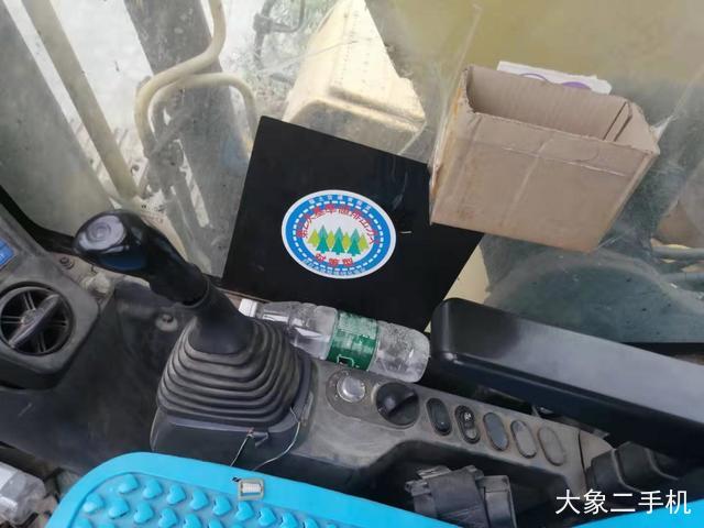 小松 PC220-8 挖掘机