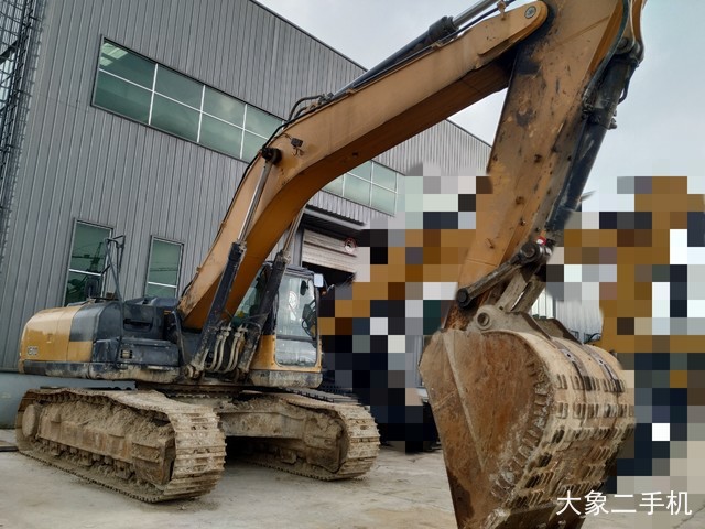 徐工 XE370D 挖掘机